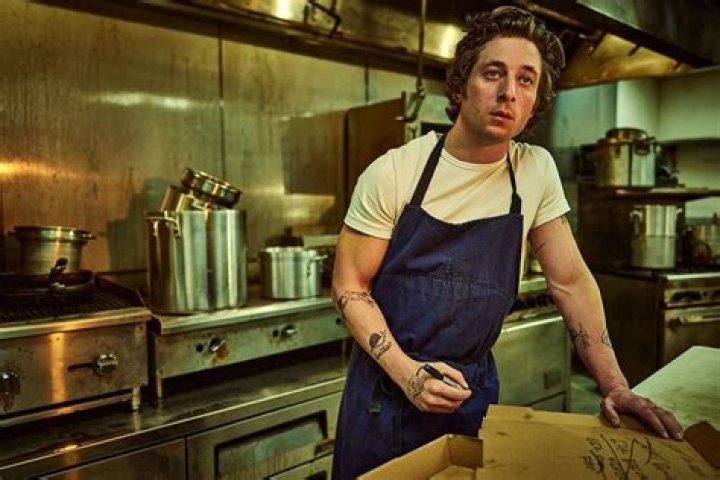 Delving Into The Unique Communication Style Of Jeremy Allen White