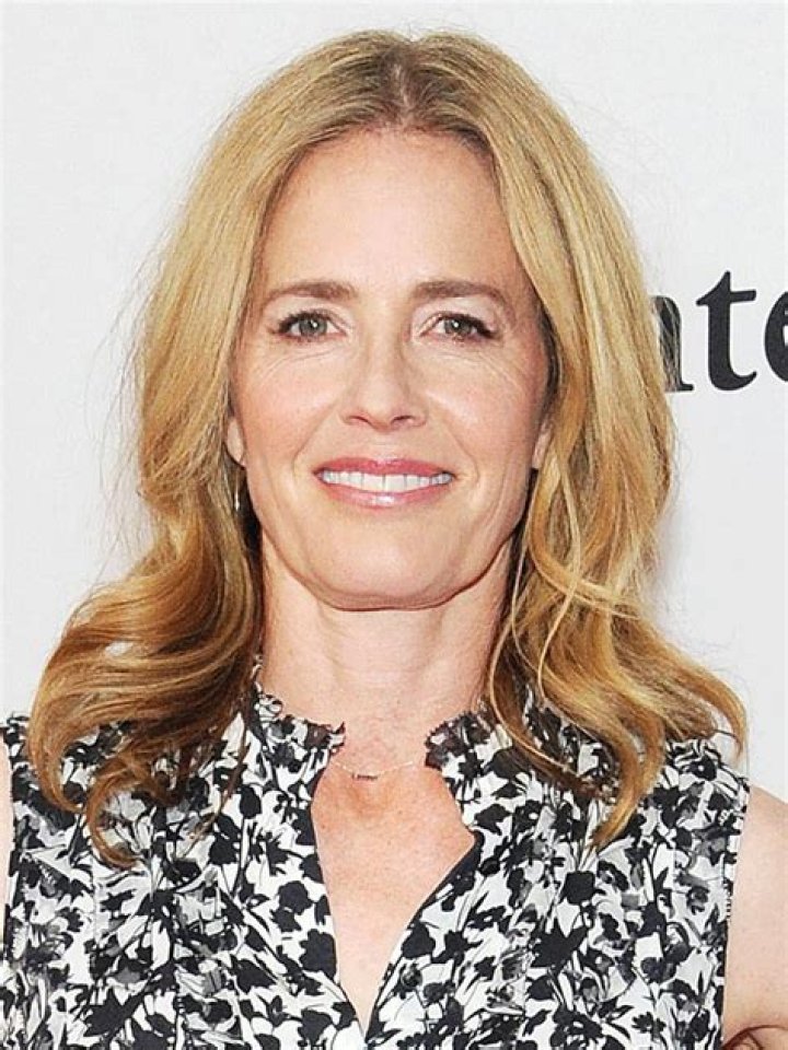 Discovering Elisabeth Shue's Children Ages: A Glimpse Into Family Life