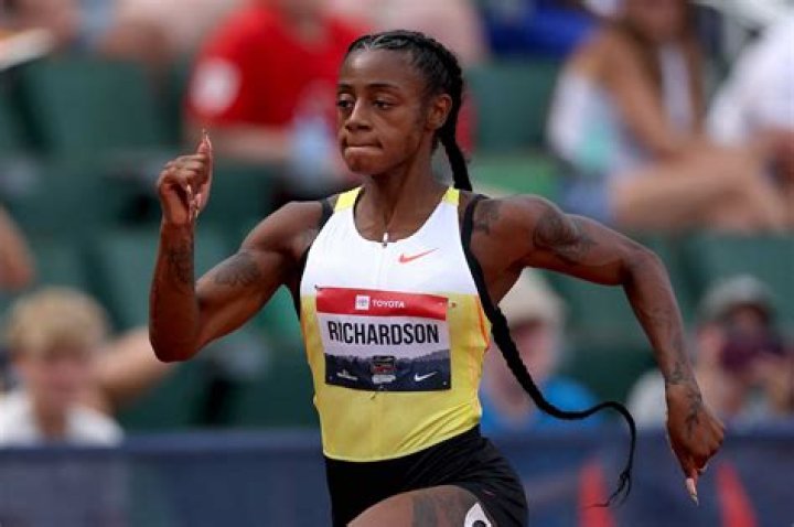Expert Guide: Unveiling Sha'Carri Richardson's Stature