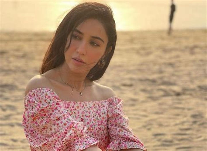 Holly Dembie: A Rising Star In Acting And Modeling