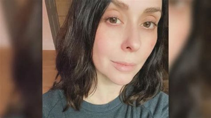 Jennifer Love Hewitt: A Journey Into Motherhood