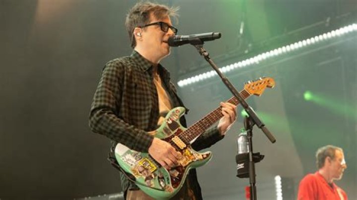 Rivers Cuomo: A Comprehensive Guide To His Height