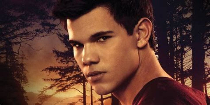 Unraveling The Age Of Taylor Lautner In Twilight