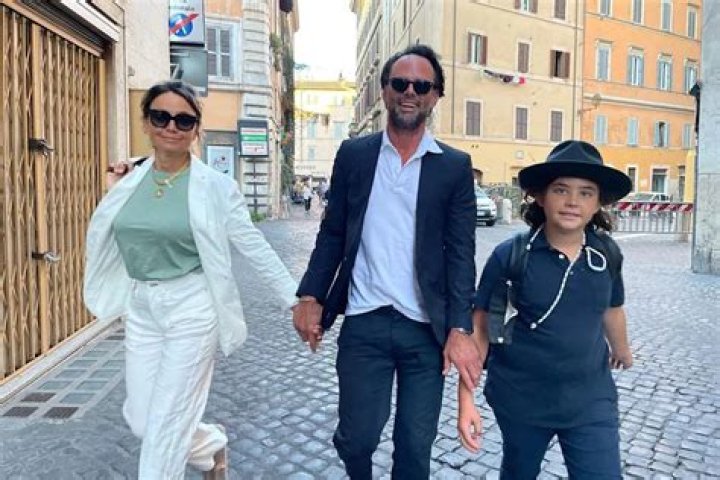 Unveiling The Life Of Walton Goggins' Wife, Leanne
