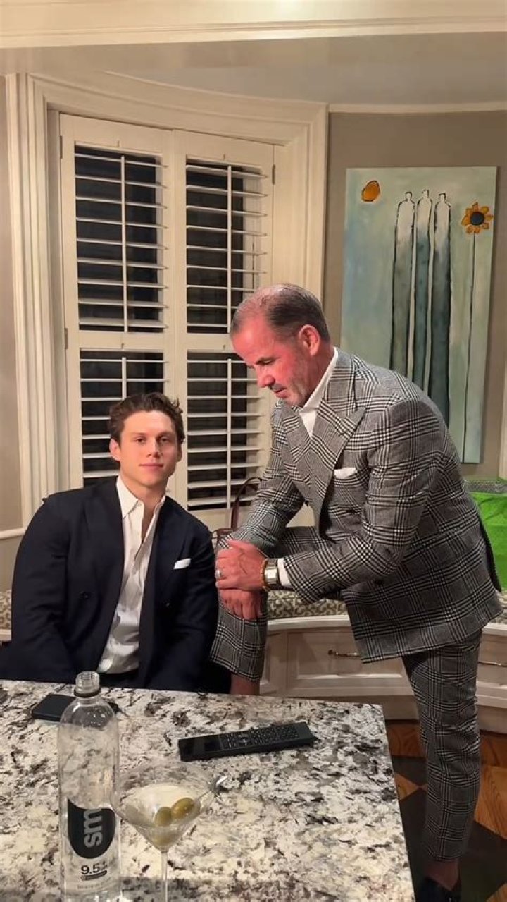 Unveiling The Wealth: Hallie Batchelder's Dad Net Worth