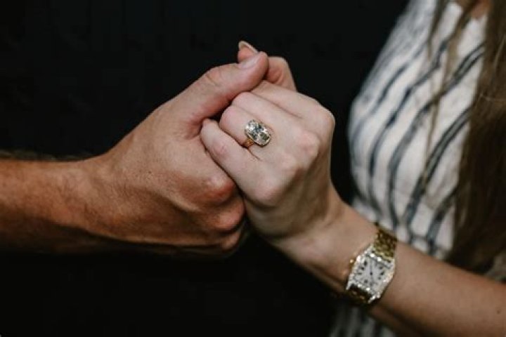 Who Is Travis Kelce Married To? - A Look At His Relationship Status
